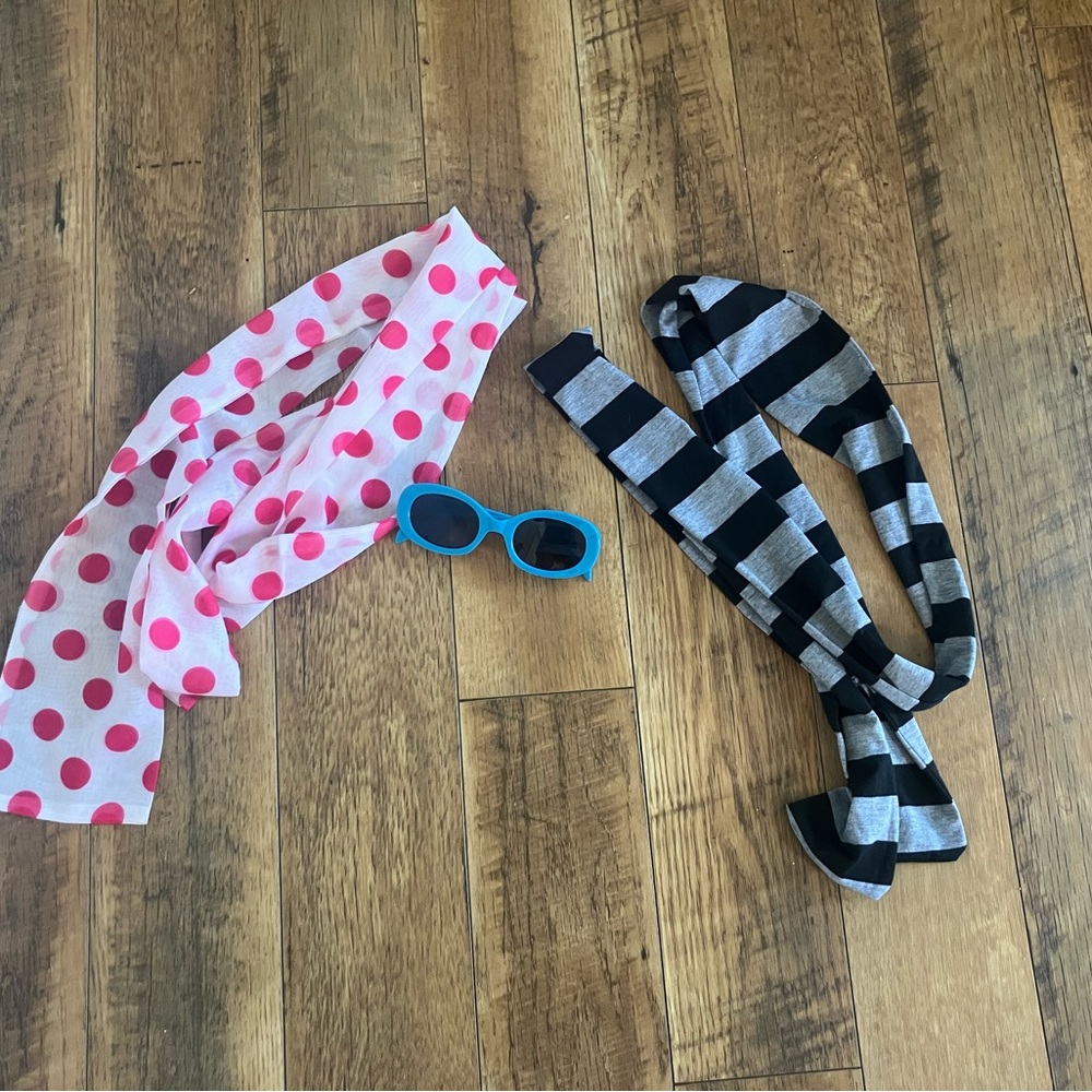 Despicable Me Gru and Lucy Costumes for Adults, Scarves and Sunglasses